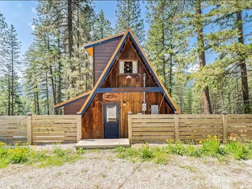 21518 Camp 12 Road, Leavenworth, WA, 98826 | Card Image