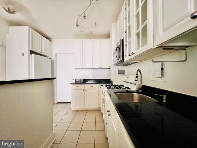 519 - 1 Scott Cir Nw, Condo with 1 bedrooms, 1 bathrooms and null parking in WASHINGTON DC | Image 10