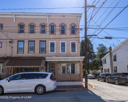 26 E Elm St, Tamaqua, PA, 18252-1432 | Card Image