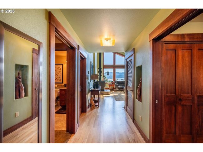 Entrance/Foyer | Image 18
