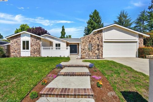 3718 Norris Canyon Rd, San Ramon, CA, 94583-2056 | Card Image