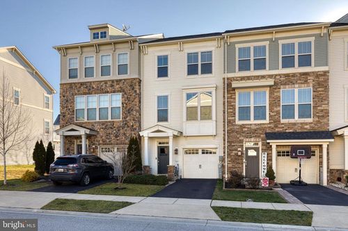 7621 Lyndon Ct, GLEN BURNIE, MD, 21060-7687 | Card Image