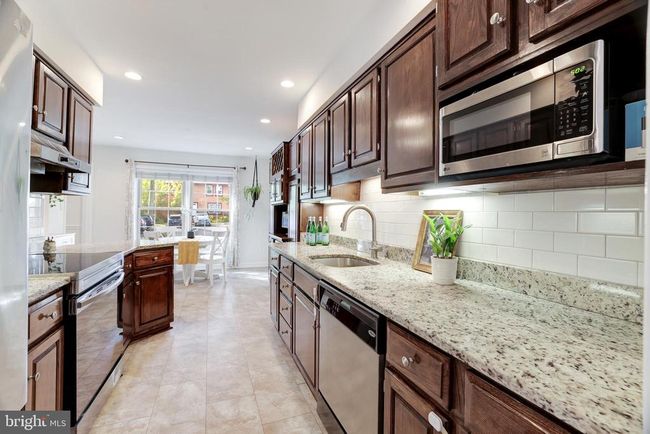 2150 Golf Course Dr, Townhouse with 3 bedrooms, 4 bathrooms and null parking in RESTON VA | Image 14