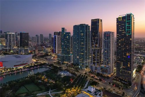 ph6302-1100 Biscayne Blvd, Miami, FL, 33132-1717 | Card Image