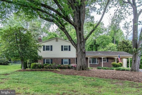 7128 Devonshire Rd, ALEXANDRIA, VA, 22307-1817 | Card Image