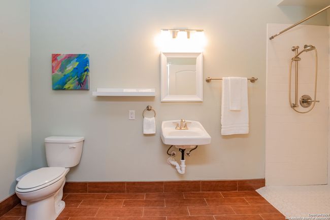 412 Warren St, House other with 7 bedrooms, 6 bathrooms and null parking in San Antonio TX | Image 17