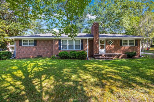 104 Lakeview Dr, York, SC, 29745-2019 | Card Image