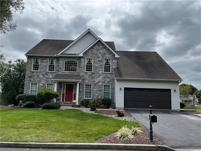 Ridge Ln, Nazareth, PA 18064