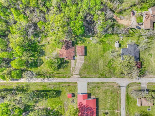 20 W Oakridge Dr, House other with 3 bedrooms, 2 bathrooms and 2 parking in Pointblank TX | Image 14