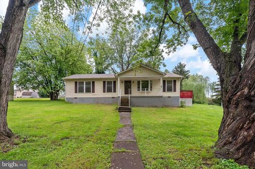 515 E 10th Ave, RANSON, WV, 25438-1766 | Card Image