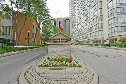 501-55 Elm Dr W, Mississauga, ON, L5B3Z3 | Card Image