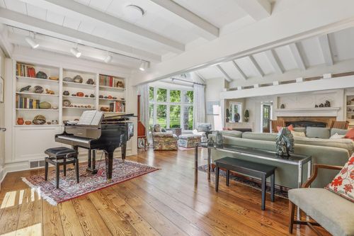 11155 Mill Run, Minnetonka, MN, 55305-3052 | Card Image