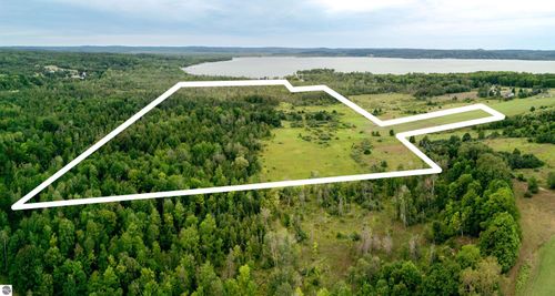 00 E Birch Point Rd, Traverse City, MI, 49684 | Card Image