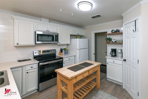 3890 Greenway Place, Shreveport, LA, 71105 | Card Image