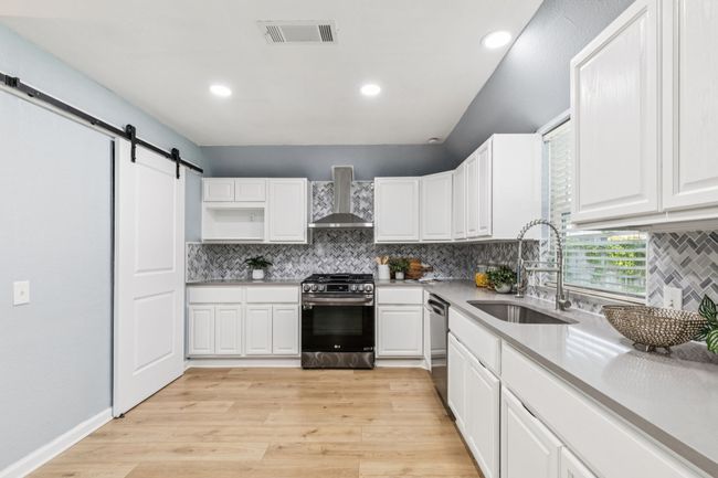 1 Whispering Vine Ct, House other with 4 bedrooms, 3 bathrooms and null parking in Grapevine TX | Image 8