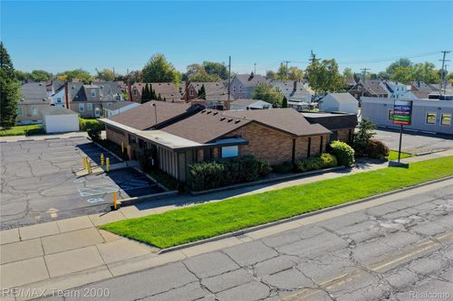 6246 Chase Rd, Dearborn, MI, 48126-2108 | Card Image