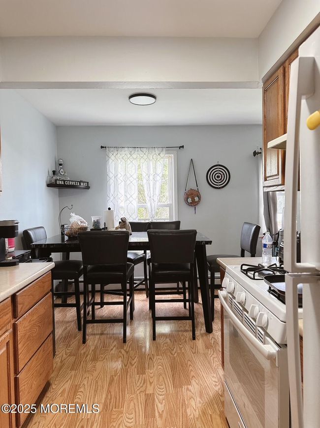 G - 62 Stonehurst Blvd, Condo with 2 bedrooms, 1 bathrooms and null parking in Freehold NJ | Image 5