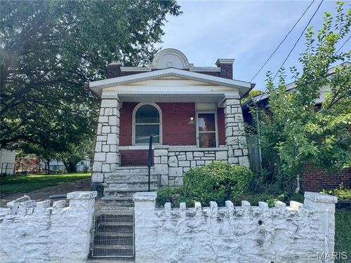 4950 Hummelsheim Ave, Saint Louis, MO, 63123-4711 | Card Image