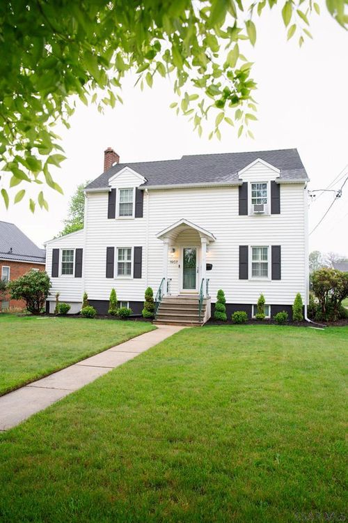 1907 Menoher Blvd, Johnstown, PA, 15905-1728 | Card Image