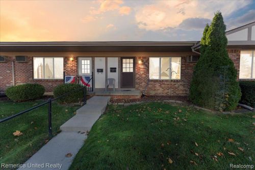 6-25204 S Franklin Terrace, South Lyon, MI, 48178 | Card Image