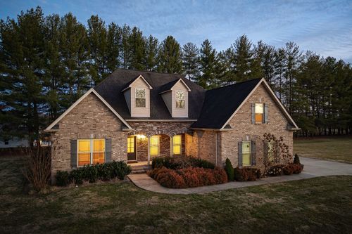 139 Chestnut Oak Ave, Smithville, TN, 37166-3046 | Card Image