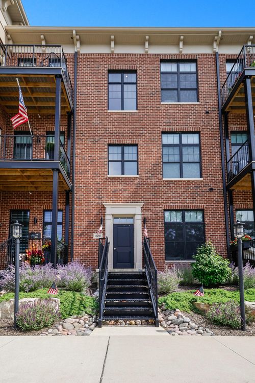 unit-202-208 Campbell St, Valparaiso, IN, 46385-4671 | Card Image