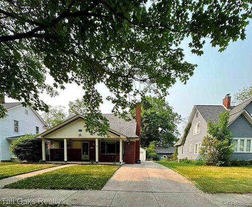 10 Wenonah Dr, Pontiac, MI, 48341-1952 | Card Image