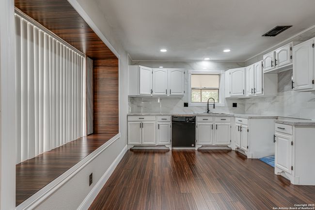 3330 Turnabout Loop, House other with 3 bedrooms, 2 bathrooms and null parking in Schertz TX | Image 9