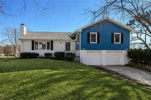 14655 Gale Rd, Smithville, MO, 64089-8540 | Card Image