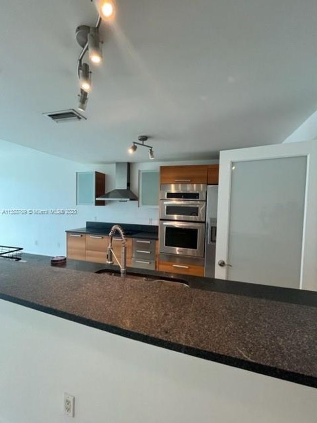 128 - 2950 Ne 188th St, Condo with 1 bedrooms, 1 bathrooms and null parking in Aventura FL | Image 17