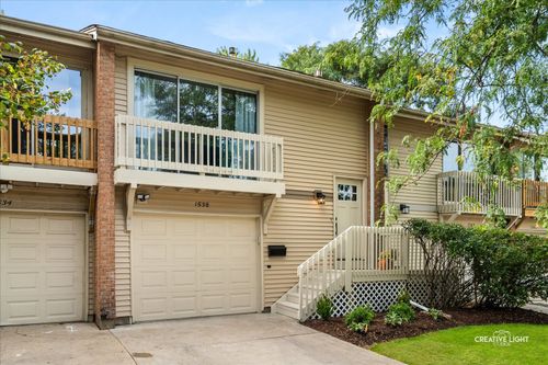 1538 Elder Dr, Aurora, IL, 60506-1221 | Card Image