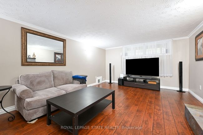 14 Joy Crt, House other with 3 bedrooms, 2 bathrooms and 4 parking in Hamilton ON | Image 23
