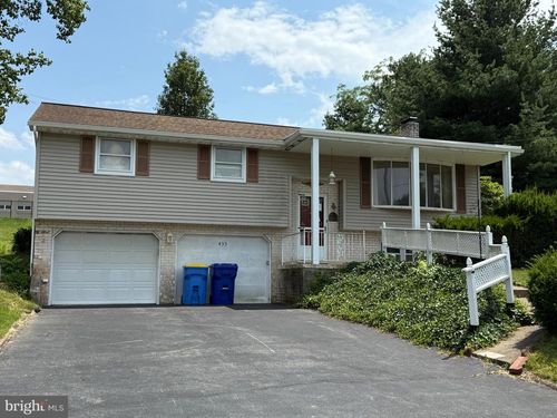 435 Frederick Dr, DALLASTOWN, PA, 17313-9781 | Card Image