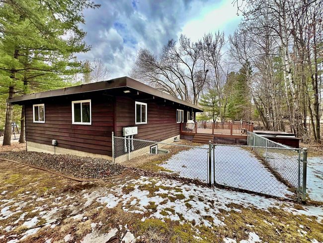 Corner of home with fenced yard.jpg | Image 35