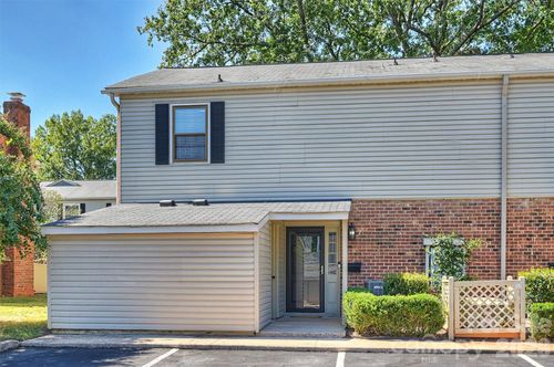 a-5915 Quail Hollow Rd, Charlotte, NC, 28210-5913 | Card Image