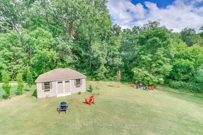 2129 Lockwood Cres, House other with 2 bedrooms, 2 bathrooms and 2 parking in Mount Brydges ON | Image 14