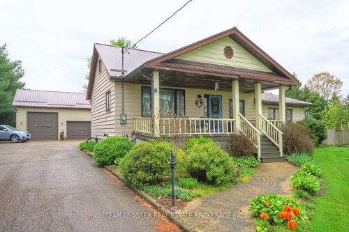 8200 Falconbridge Dr, Strathroy Caradoc, ON, N0L1W0 | Card Image