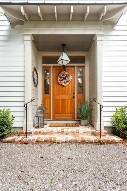 11 Mchughes Aly, Charleston, SC, 29403-5557 | Card Image
