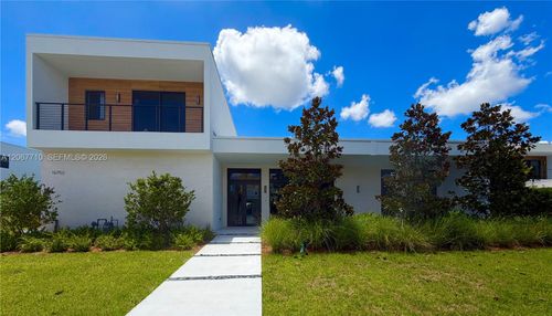 16752 Botaniko Dr S, Weston, FL, 33326-1077 | Card Image