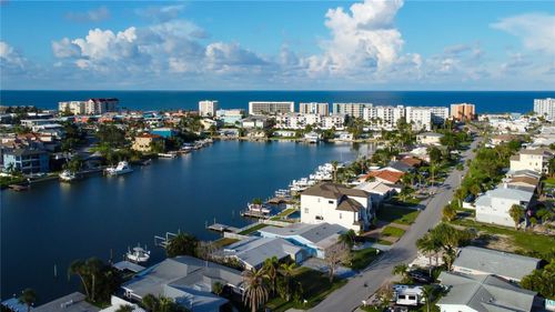 307 173rd Ave E, NORTH REDINGTON BEACH, FL, 33708-1332 | Card Image