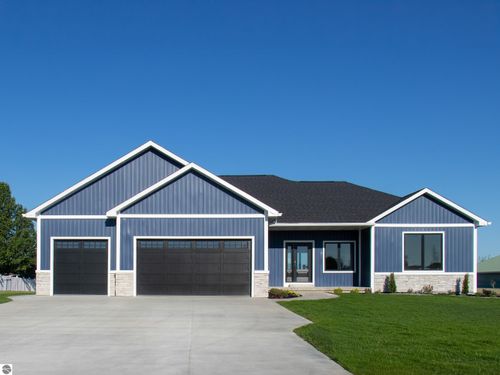 2816 W Crossroads Dr, Bay City, MI, 48706-9613 | Card Image