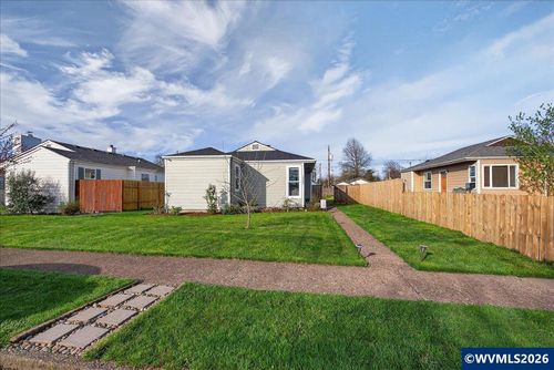 1530 Maple St Sw, Albany, OR, 97321-2617 | Card Image