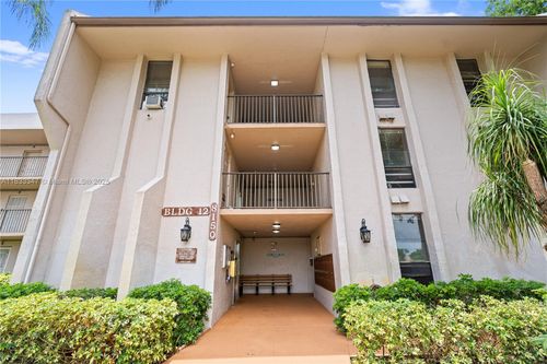 apt-104-8150 W Mcnab Rd, Tamarac, FL, 33321-3223 | Card Image