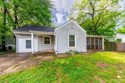 1107 Claflin Road, Manhattan, KS, 66502 | Card Image