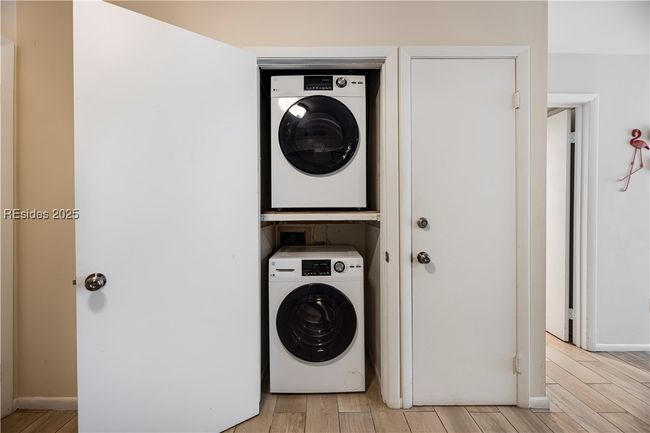 APT-17H - 45 Folly Field Rd, Condo with 2 bedrooms, 2 bathrooms and null parking in Hilton Head Island SC | Image 17
