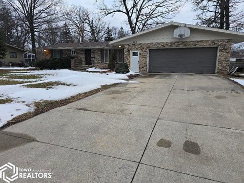 608 Oak Park Dr, Webster City, IA, 50595-1425 | Card Image