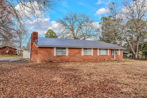 801 Ne 4th St, Antlers, OK, 74523-2644 | Card Image