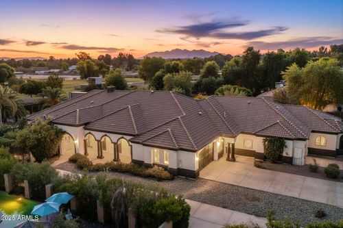 7113 N 183rd Ave, Waddell, AZ, 85355-9818 | Card Image