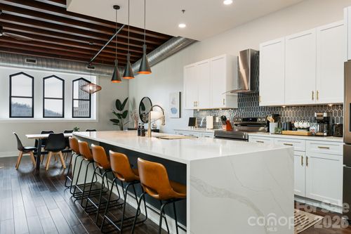 301-122 College Street, Asheville, NC, 28801 | Card Image