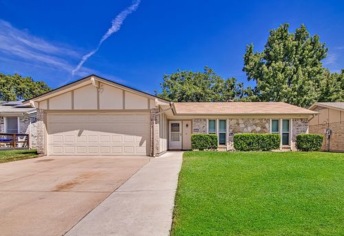 223 Countryside Drive, Arlington, TX, 76014 | Card Image